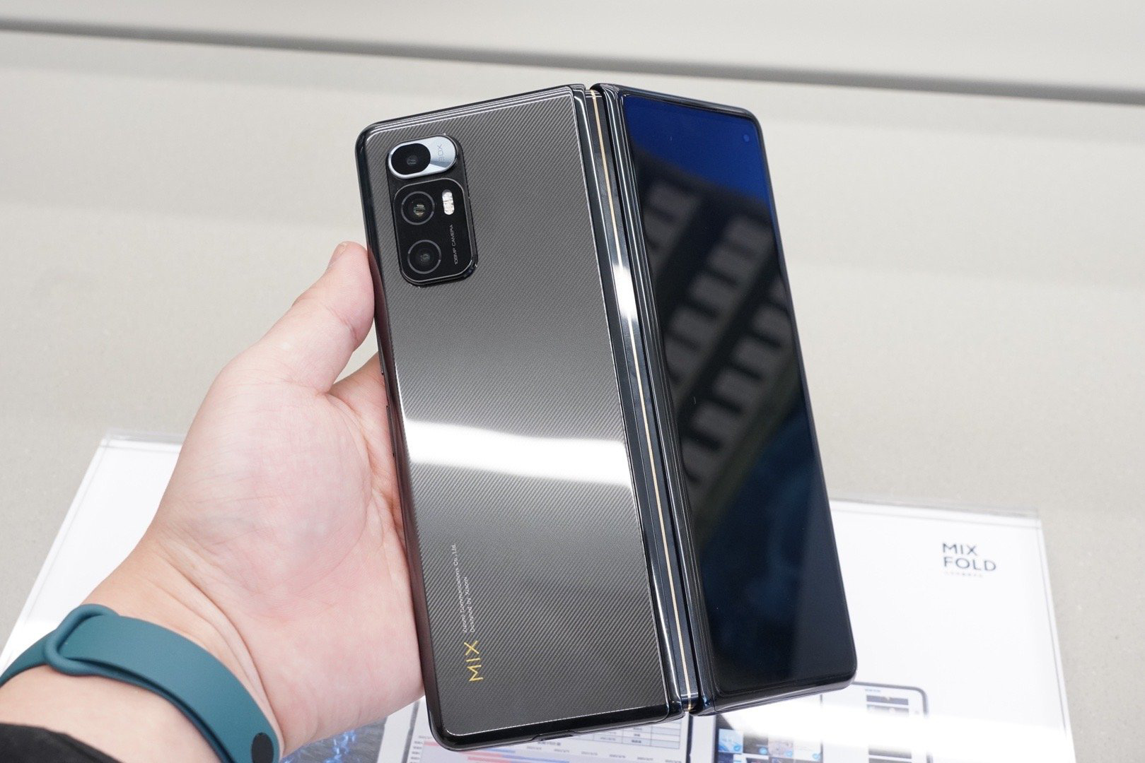 Cháy hàng sau vài giây, Xiaomi Mi MIX Fold 'ăn đứt' Galaxy Fold nhờ mức giá siêu rẻ - Ảnh 7.