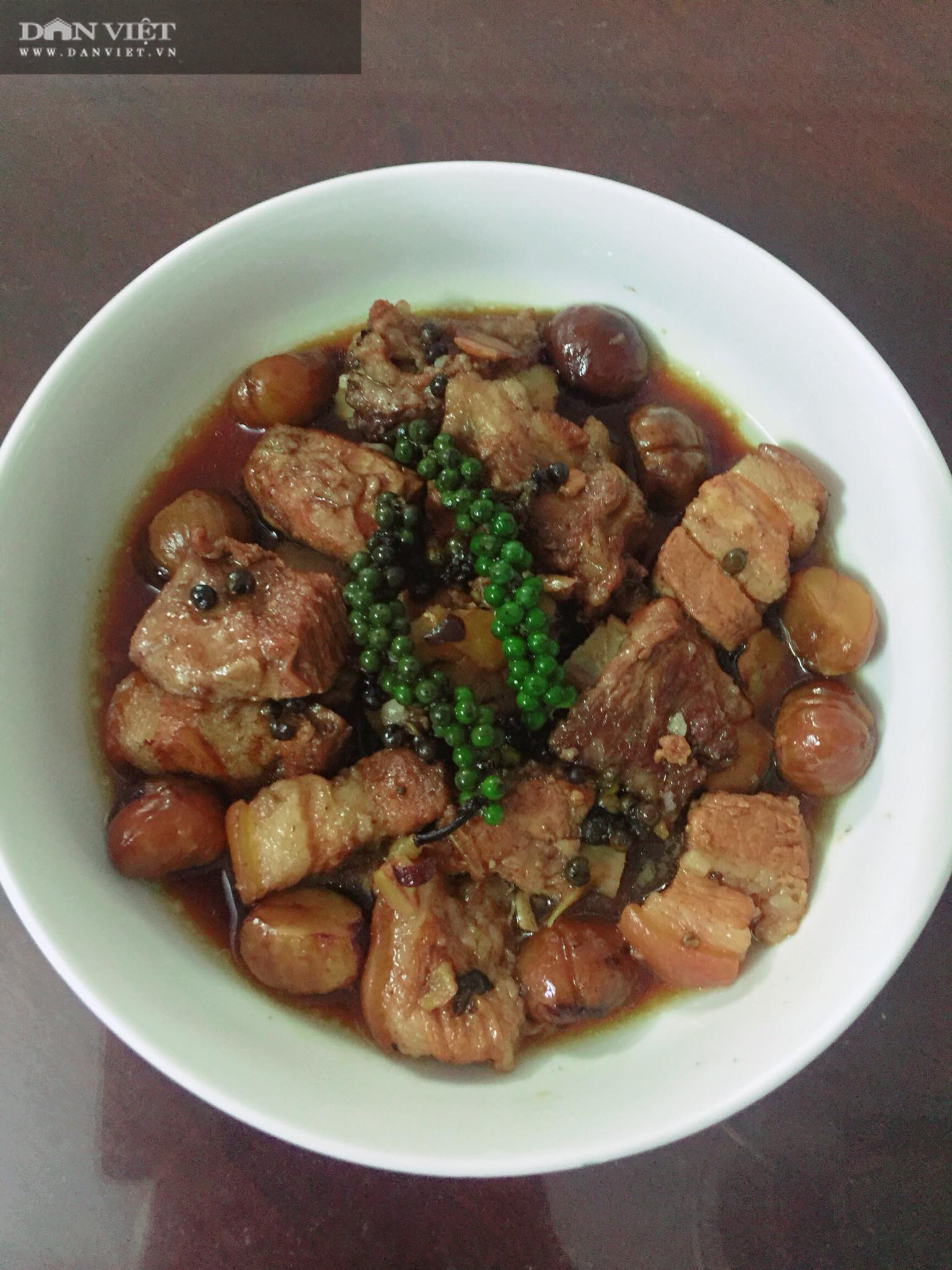 Lạ miệng với sườn non và thịt ba chỉ heo kho tiêu hạt dẻ - Ảnh 3.