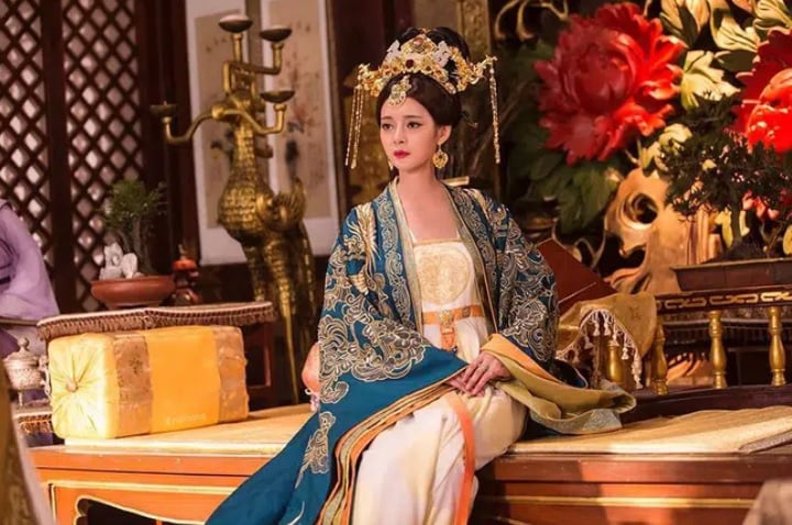 Giết em ruột và 10 cháu trai vì ngôi Hoàng đế, Lý Thế Dân vẫn thu nạp em dâu làm phi tần? - Ảnh 2.