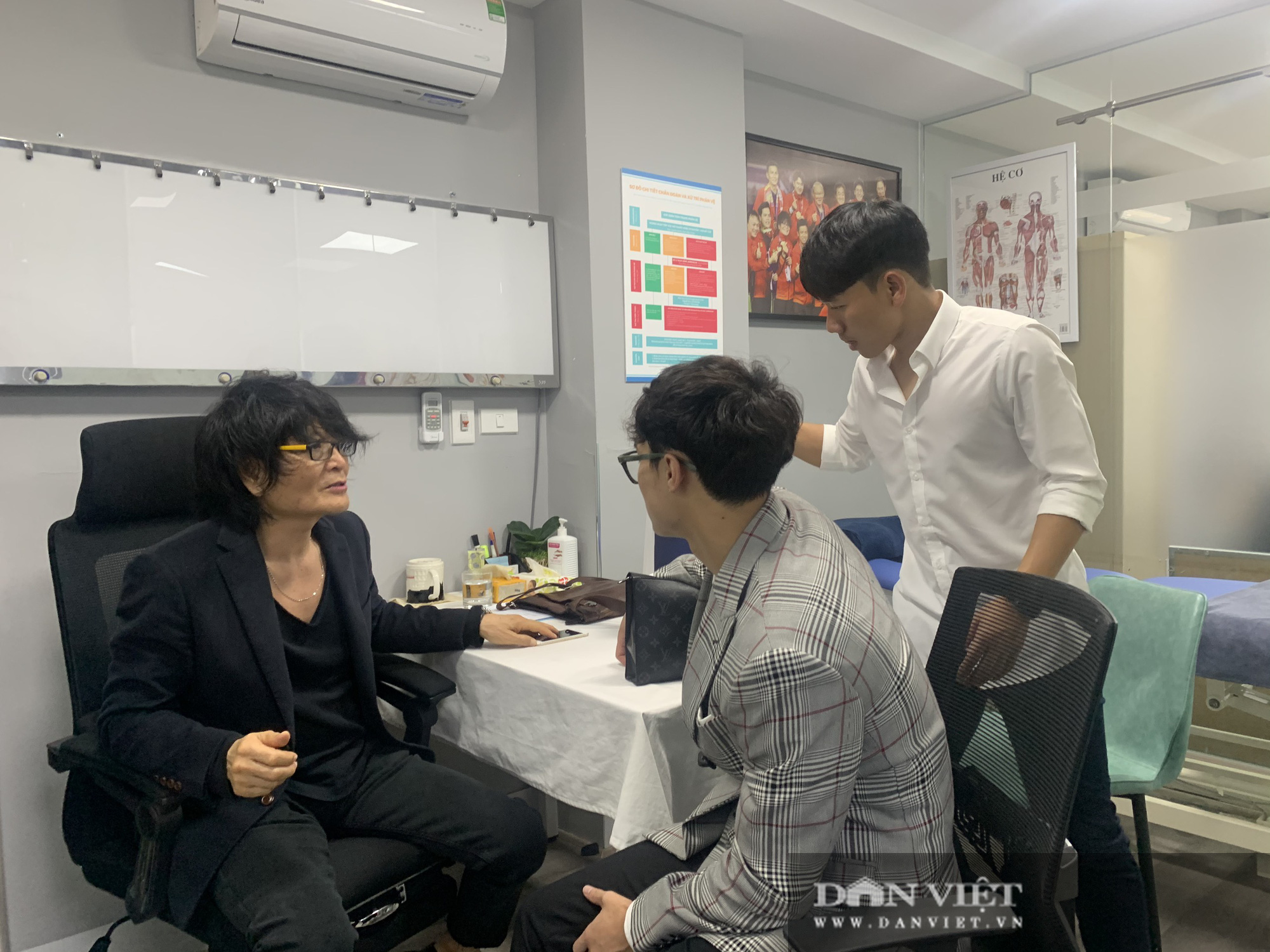 Văn Toàn, Quang Hải đến khai trương trung tâm phục hồi chấn thương thể thao quốc tế IRC - Ảnh 3.