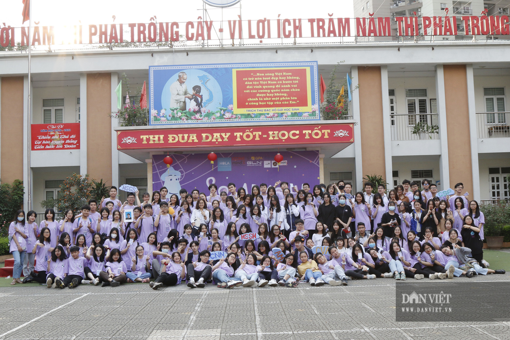 Gặp nữ sinh lớp 11 trường Ams, thủ lĩnh gần 200 thành viên nhóm tư vấn thi vào lớp 10 - Ảnh 3.