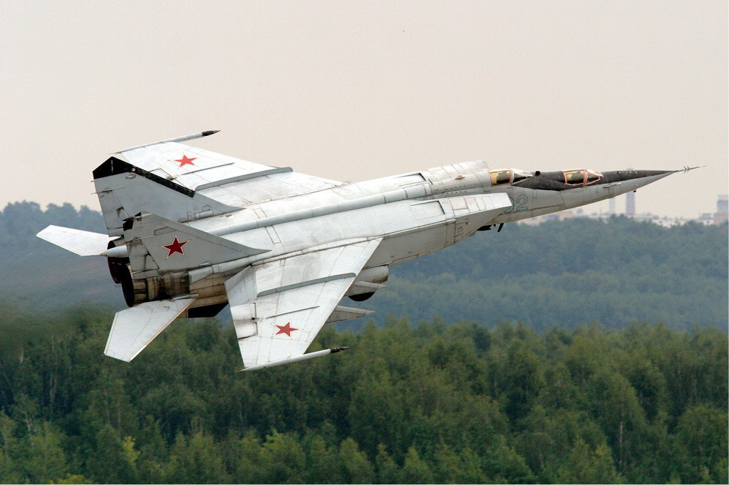 Mệnh danh &quot;Vua Tốc Độ&quot;, chiến đấu cơ MiG-25 Liên Xô nhanh đến mức nào? - Ảnh 3.