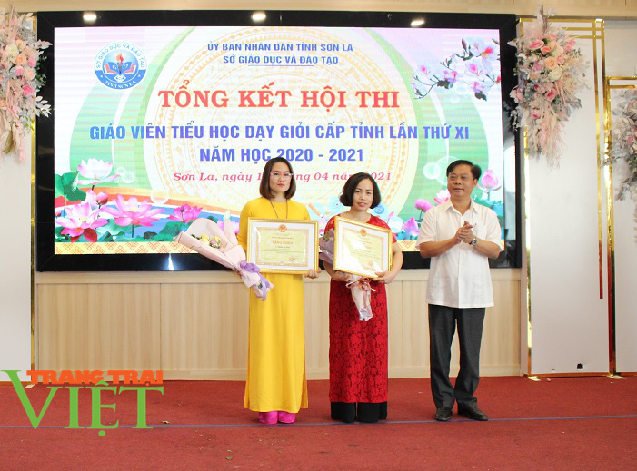 Sơn La: 167 giáo viên tiểu học được công nhận dạy giỏi cấp tỉnh năm học 2020-2021 - Ảnh 2. Sơn La: 167 giáo viên tiểu học được công nhận dạy giỏi cấp tỉnh năm học 2020-2021 - Ảnh 2.