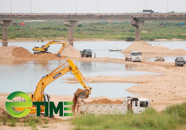 Quảng Ngãi: Phó Chủ tịch tỉnh “điểm mặt” Sở TNMT vì kế hoạch đấu giá cát, sỏi có sai sót  - Ảnh 4.