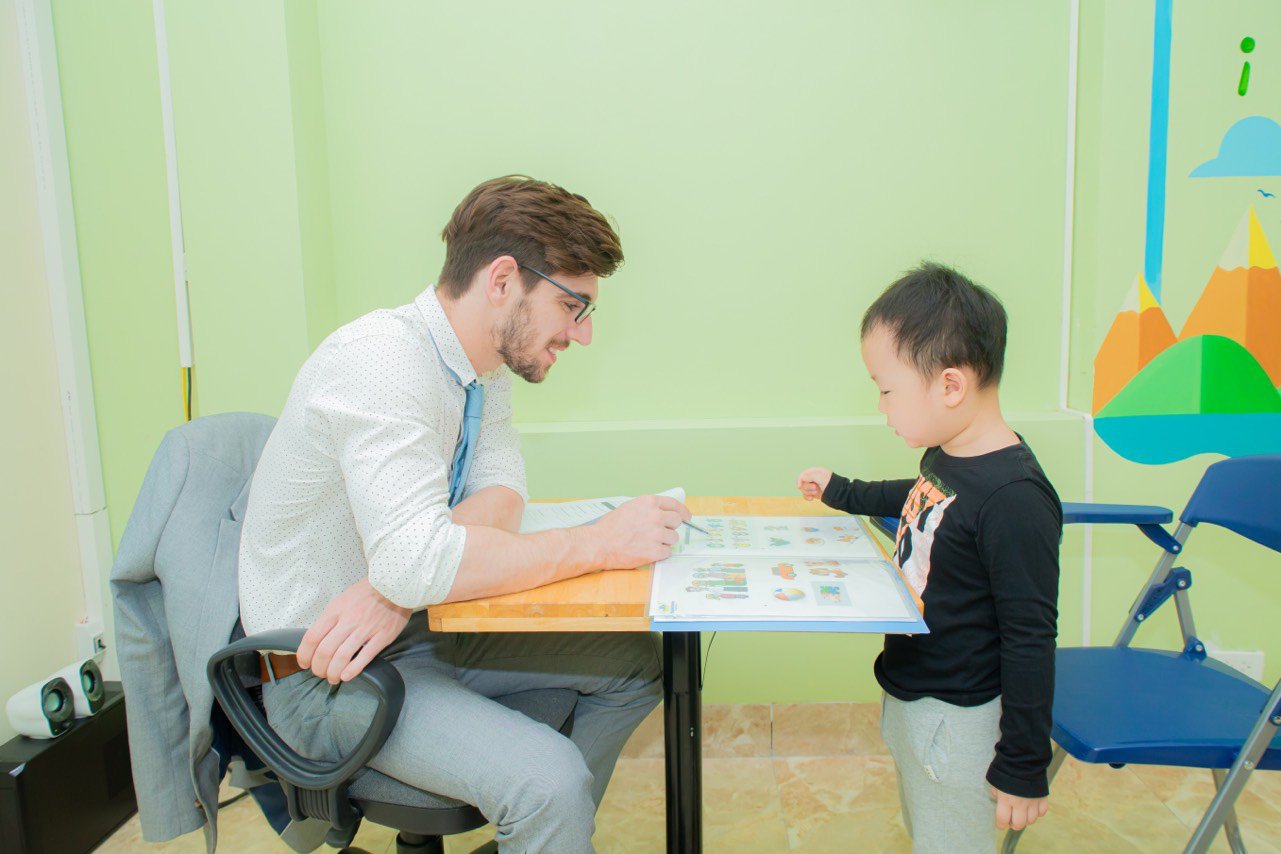 Nữ Giám đốc 5 năm ấp ủ mở trung tâm dạy tiếng Anh kết hợp kỹ năng sống, công nghệ - Ảnh 1.