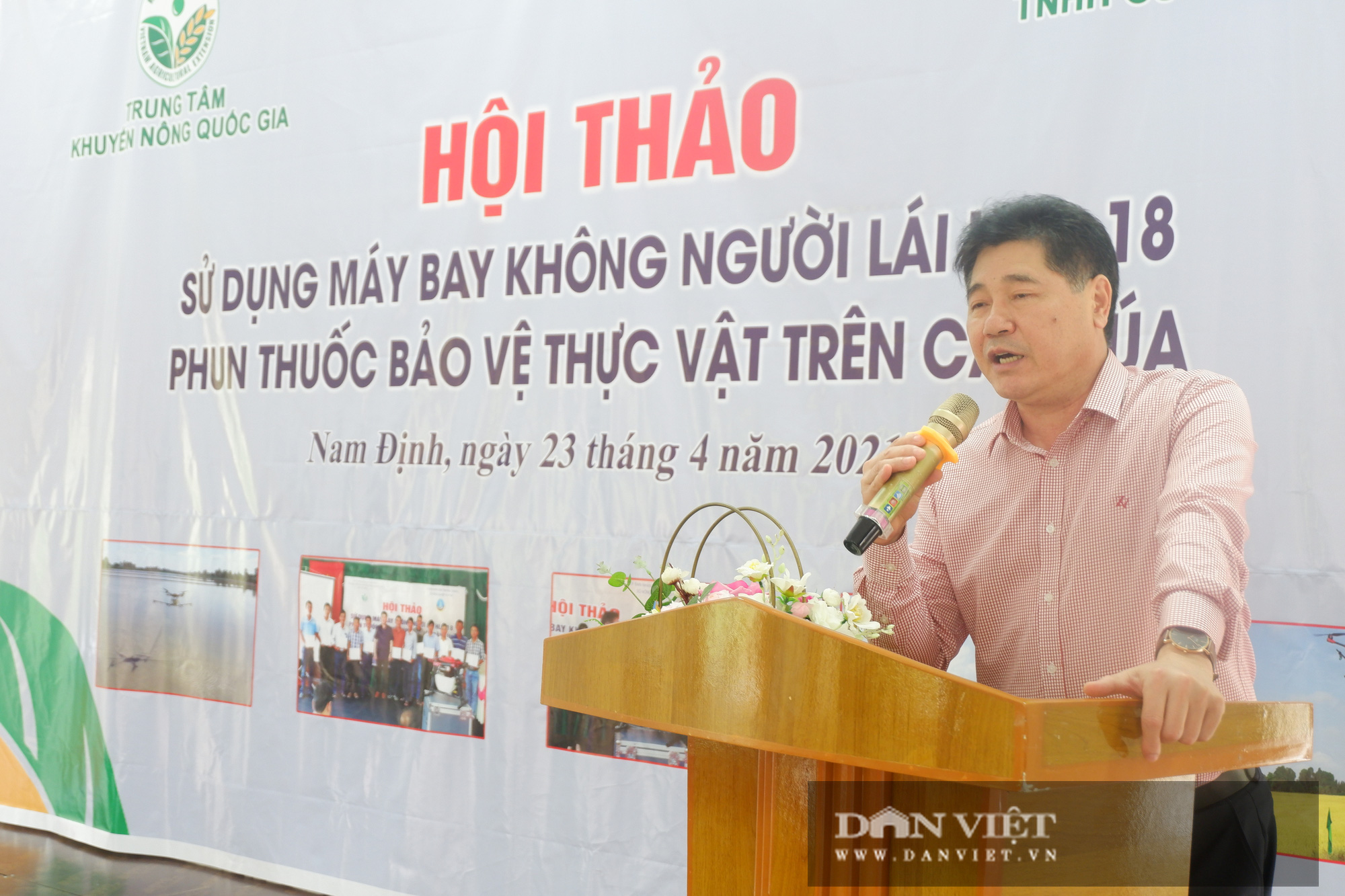 Nông nghiệp công nghệ cao: Máy bay không người lái &quot;ôm&quot; 20ha lúa chỉ trong &quot;nháy mắt&quot;, năng xuất lúa cao, nông dân lại khỏe - Ảnh 2.