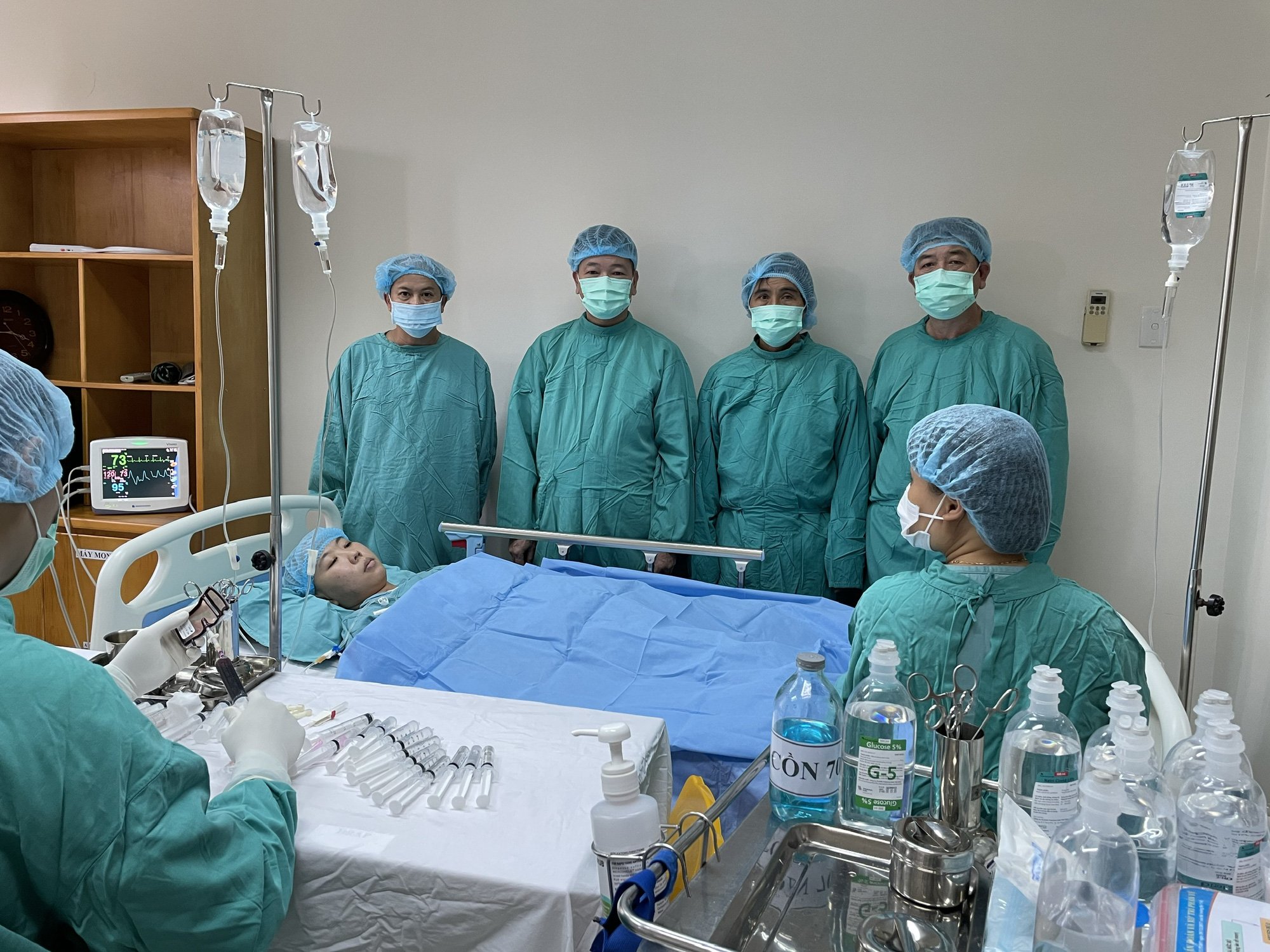Bệnh nhân mắc ung thư ác tính được điều trị thành công bằng ghép tế bào gốc tạo máu tự thân  - Ảnh 3.