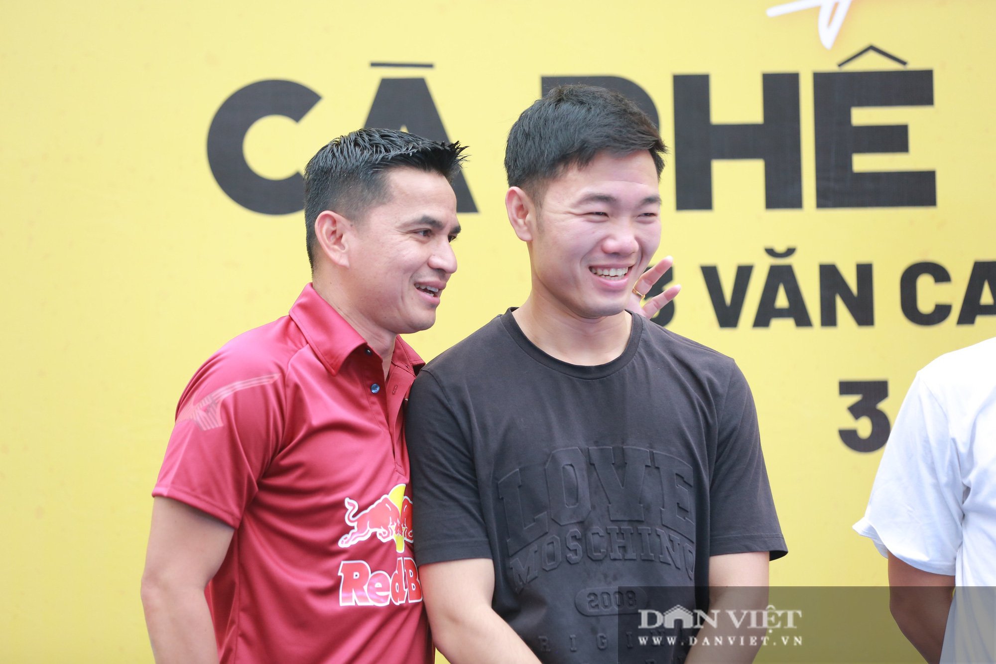 Công Phượng, Xuân Trường đến chúc mừng Văn Toàn làm &quot;chủ tịch&quot; - Ảnh 9.