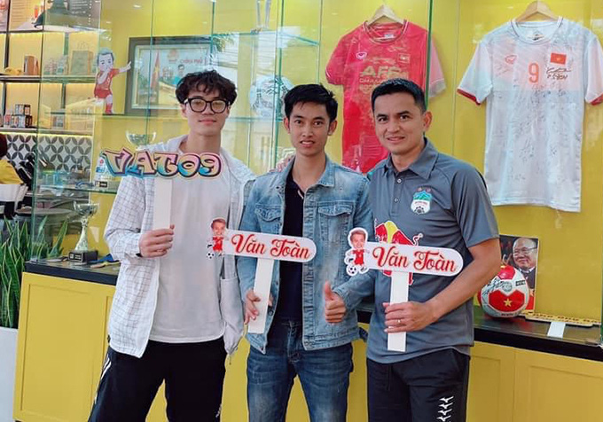 Tiền đạo Nguyễn Văn Toàn mở rộng hoạt động kinh doanh - Ảnh 1.