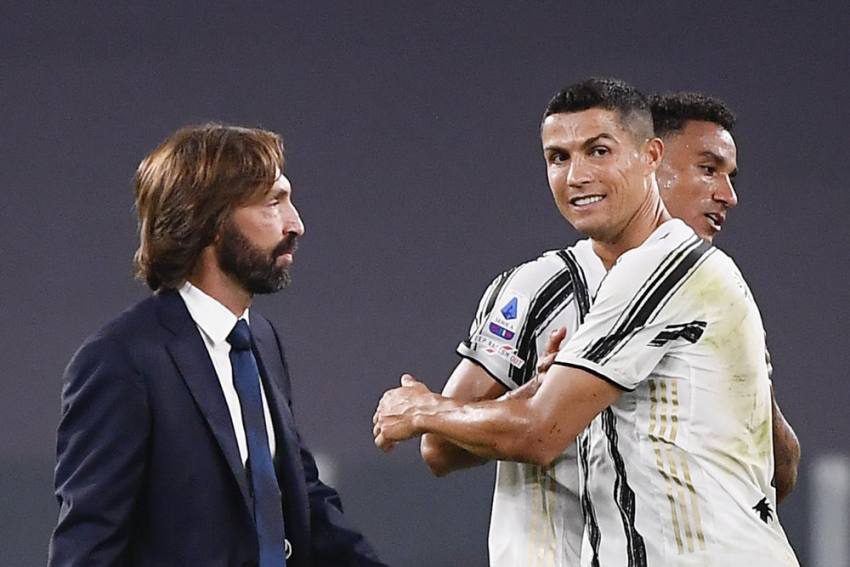 Pirlo đối mặt với án trảm.