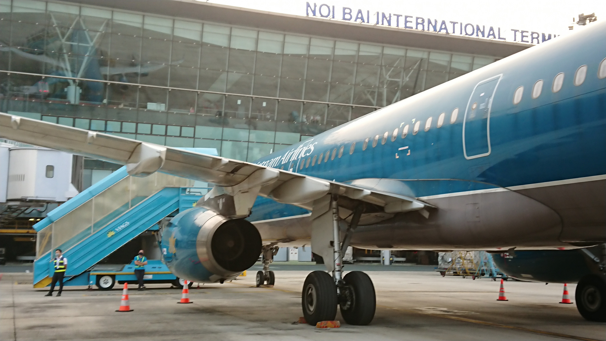 Lỗ thêm 80 tỷ sau kiểm toán, “quý tử” Vietnam Airlines dự kiến sẽ tiếp tục “lỗ ròng” khoảng 4.250 tỷ đồng trong quý I/2021 - Ảnh 2.