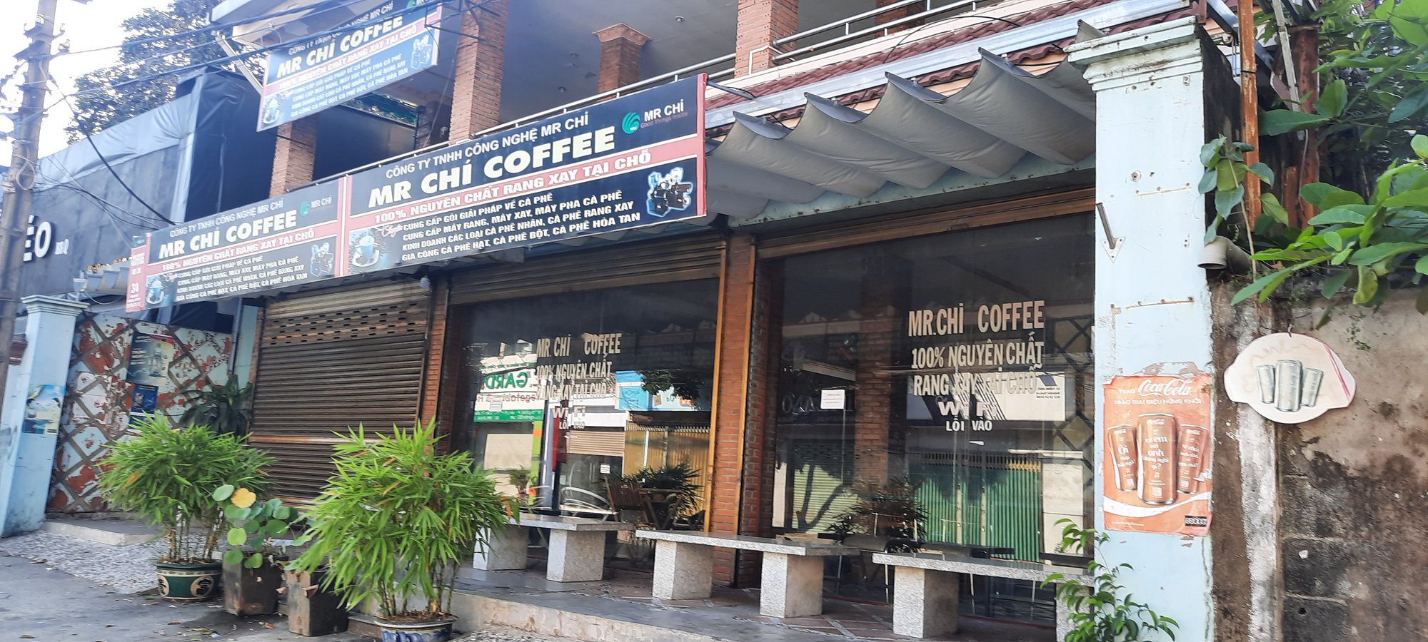 TP.HCM: Hàng quán lại thi nhau đóng cửa vì dịch Covid-19  - Ảnh 3.