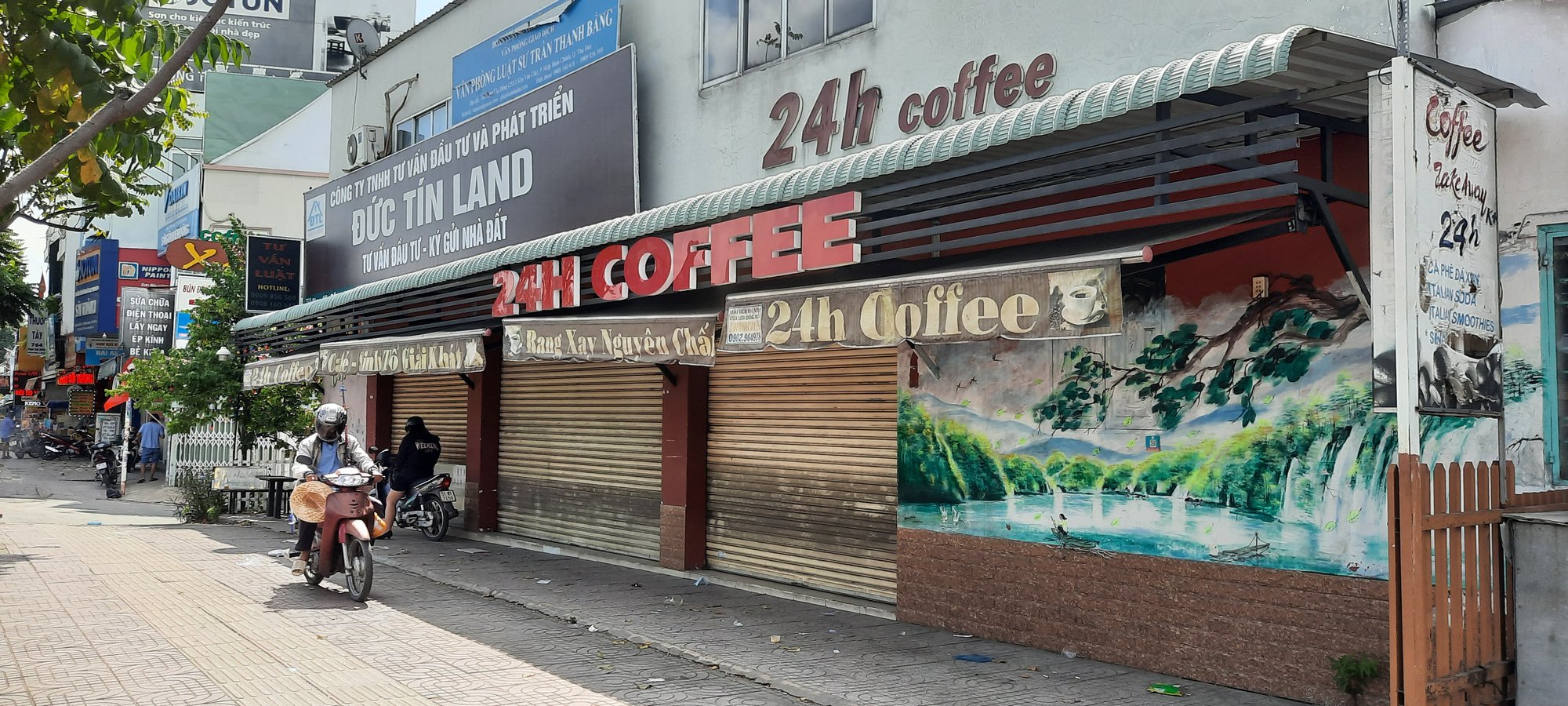 TP.HCM: Hàng quán lại thi nhau đóng cửa vì dịch Covid-19  - Ảnh 9.