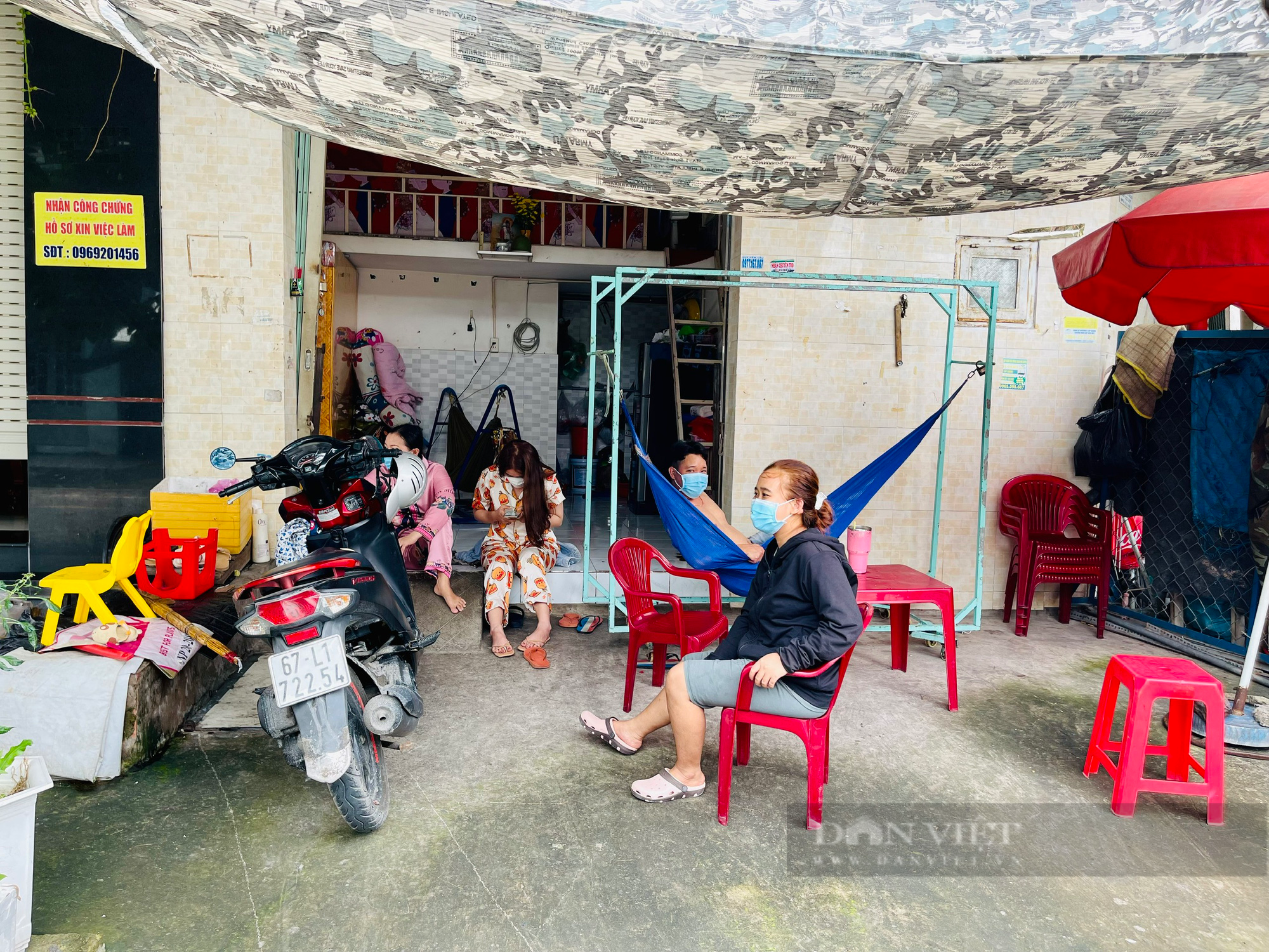 Một khu phố ở Bình Dương có 14.000 người lao động ở trọ chưa nhận được tiền hỗ trợ 800.000 đồng  - Ảnh 4.