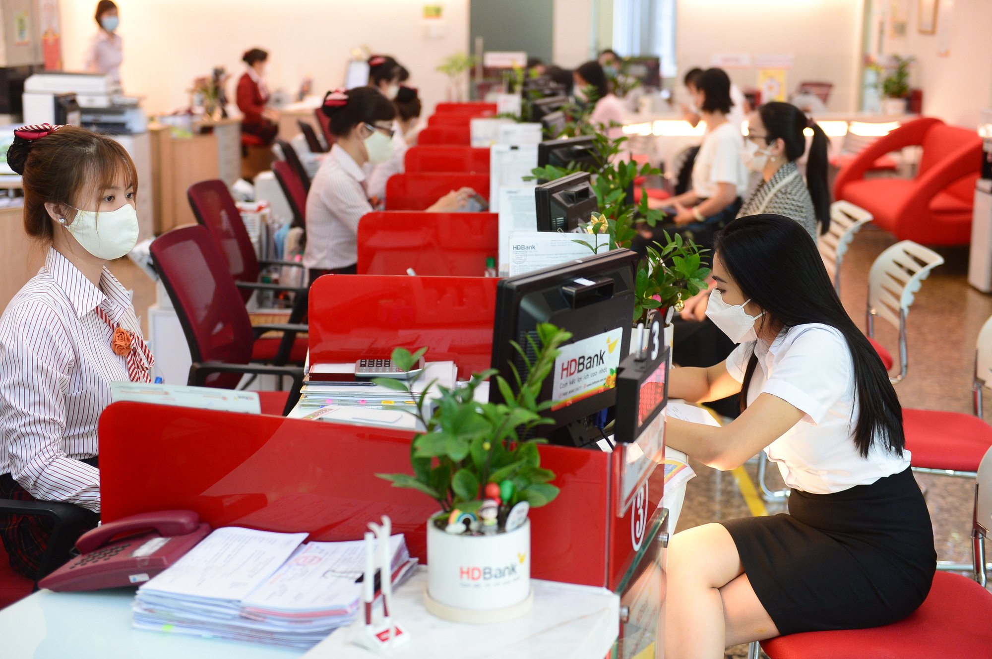 HDBank: 9 tháng, ước hoàn thành trên 82% kế hoạch cả năm  - Ảnh 2.