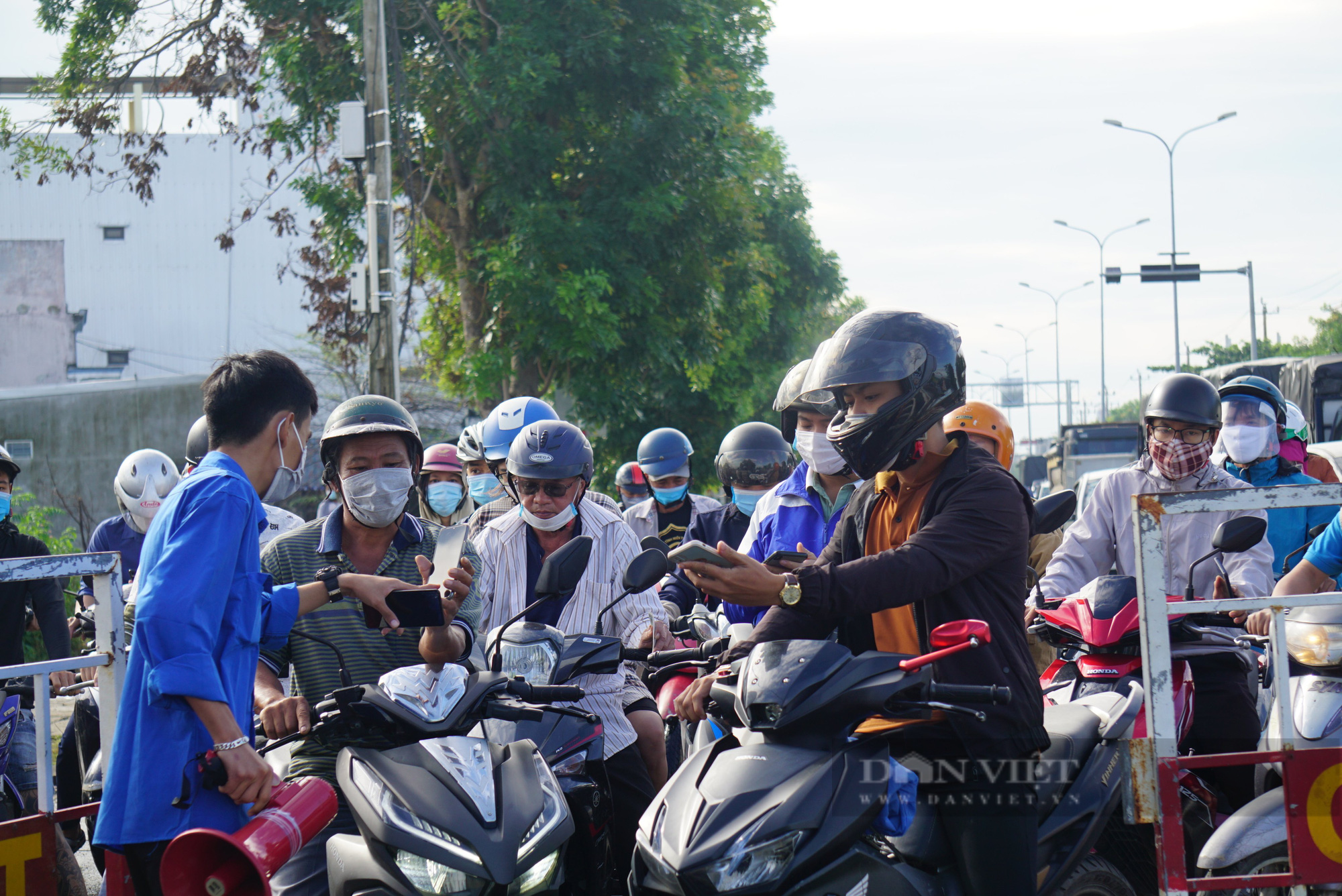 Đà Nẵng: 56/56 xã, phường chính thức trở thành &quot;vùng xanh&quot; - Ảnh 2.