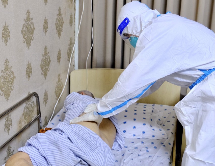 Xử lý đau mỏi cơ kéo dài sau nhiễm Covid-19 như thế nào? - Ảnh 1.