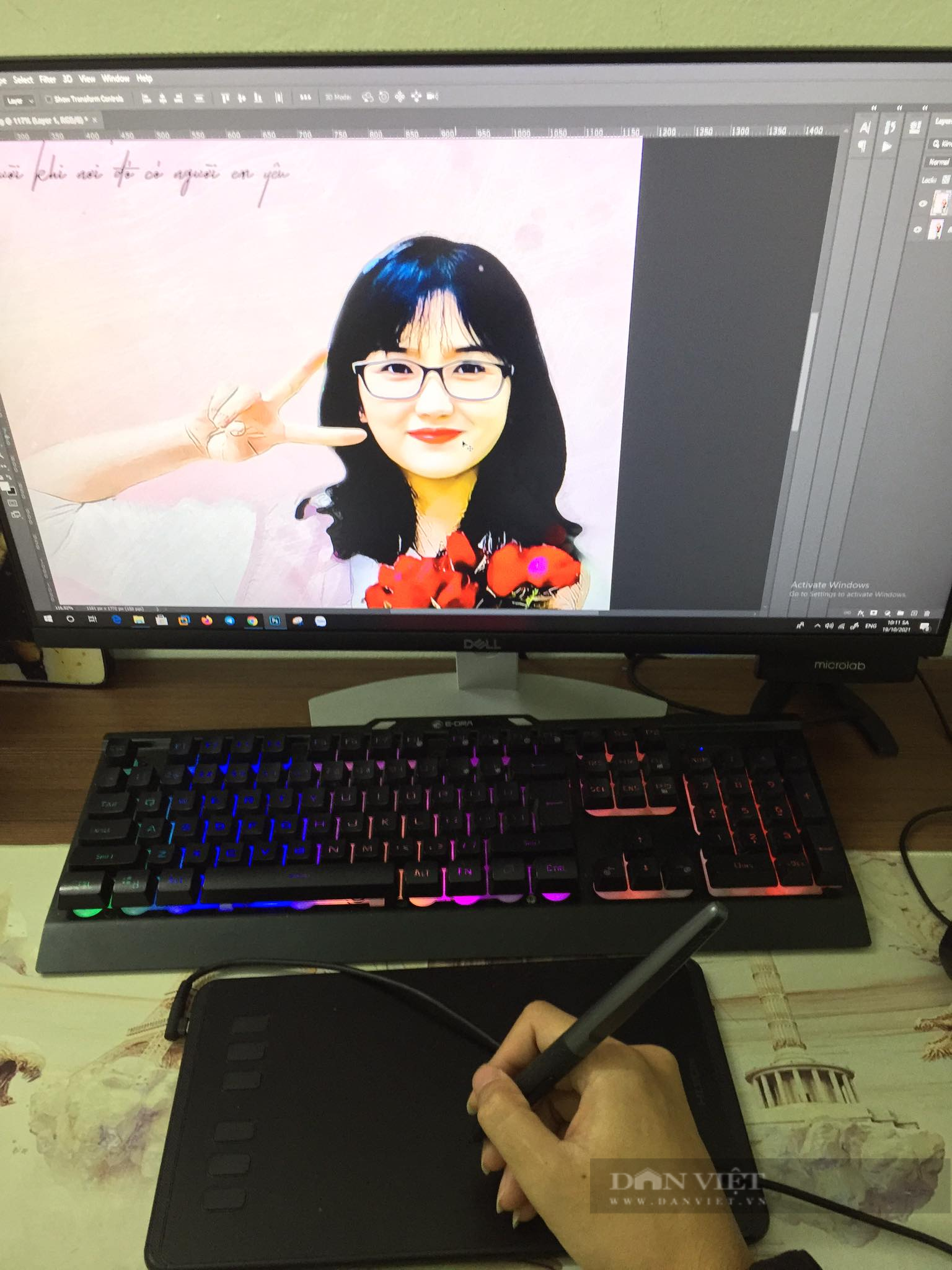 Anh Lê Đức Trọng cho biết, đơn đặt hàng của khách tại Bee Art trong ngày 20/10 đã tăng gấp đôi. Ảnh: Nhân vật cung cấp.