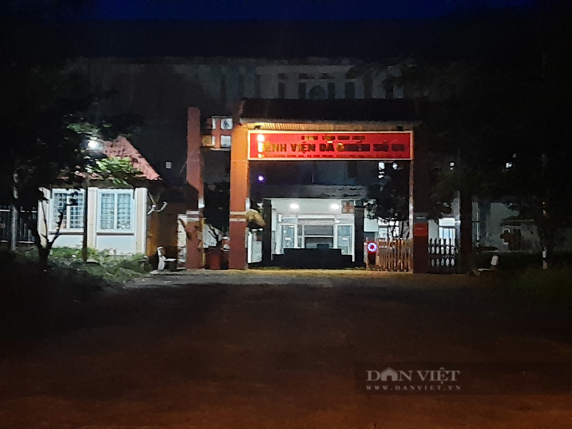 Kon Tum: Một gia đình 5 người dương tính với SARS-CoV-2 đầu tiên trong cộng đồng - Ảnh 1.
