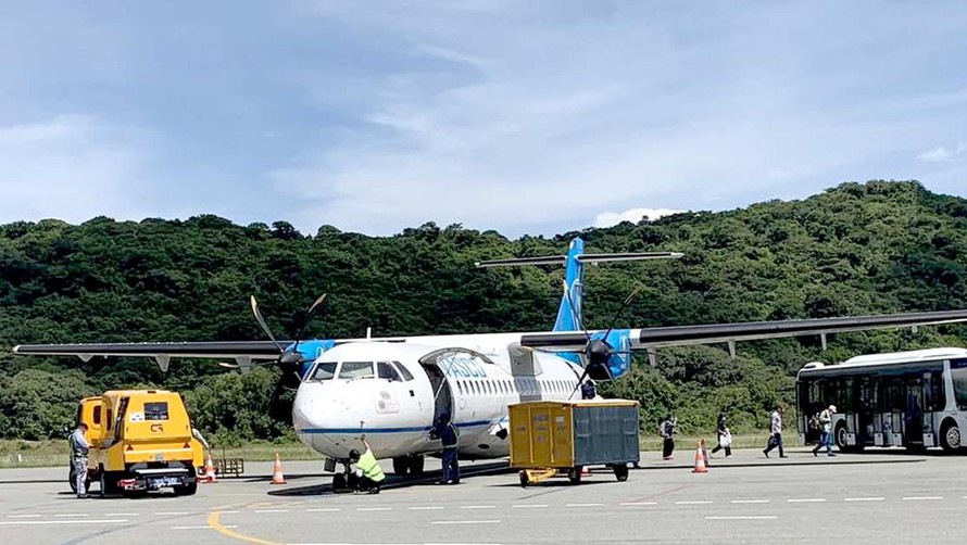Nối lại đường bay chở khách tới Côn Đảo, Điện Biên - Ảnh 1.