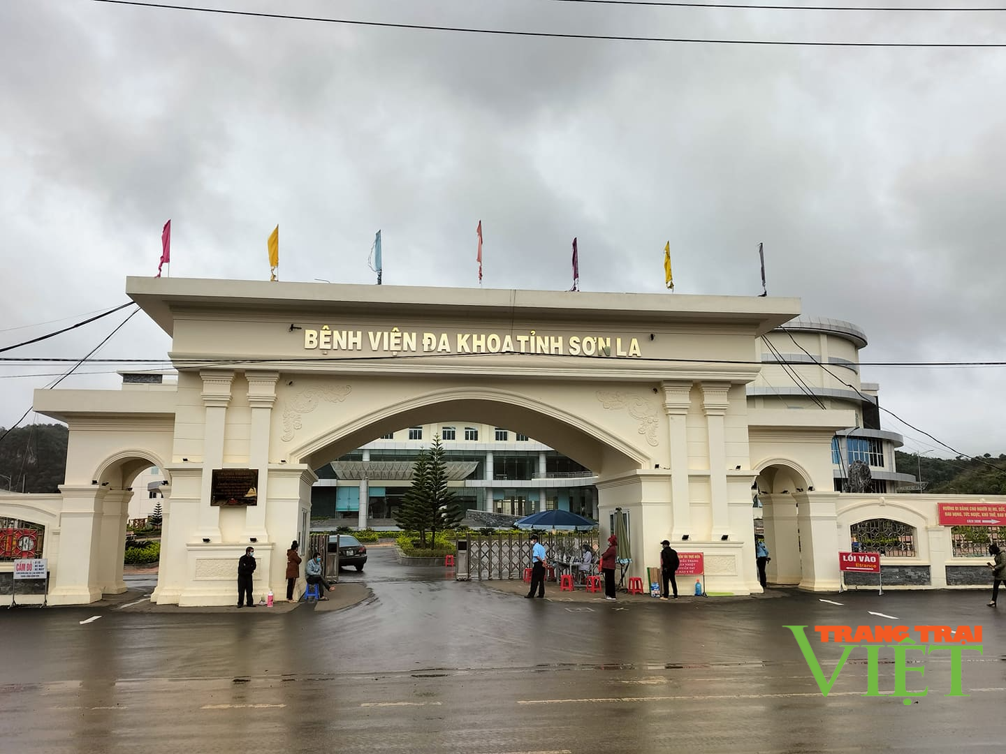 Bệnh viện Đa khoa tỉnh Sơn La: Sẵn sàng khám và điều trị tại cơ sở mới và tiếp tục hoạt động cơ sở cũ - Ảnh 1. Bệnh viện Đa khoa tỉnh Sơn La: Sẵn sàng khám và điều trị tại cơ sở mới và tiếp tục hoạt động cơ sở cũ - Ảnh 1.