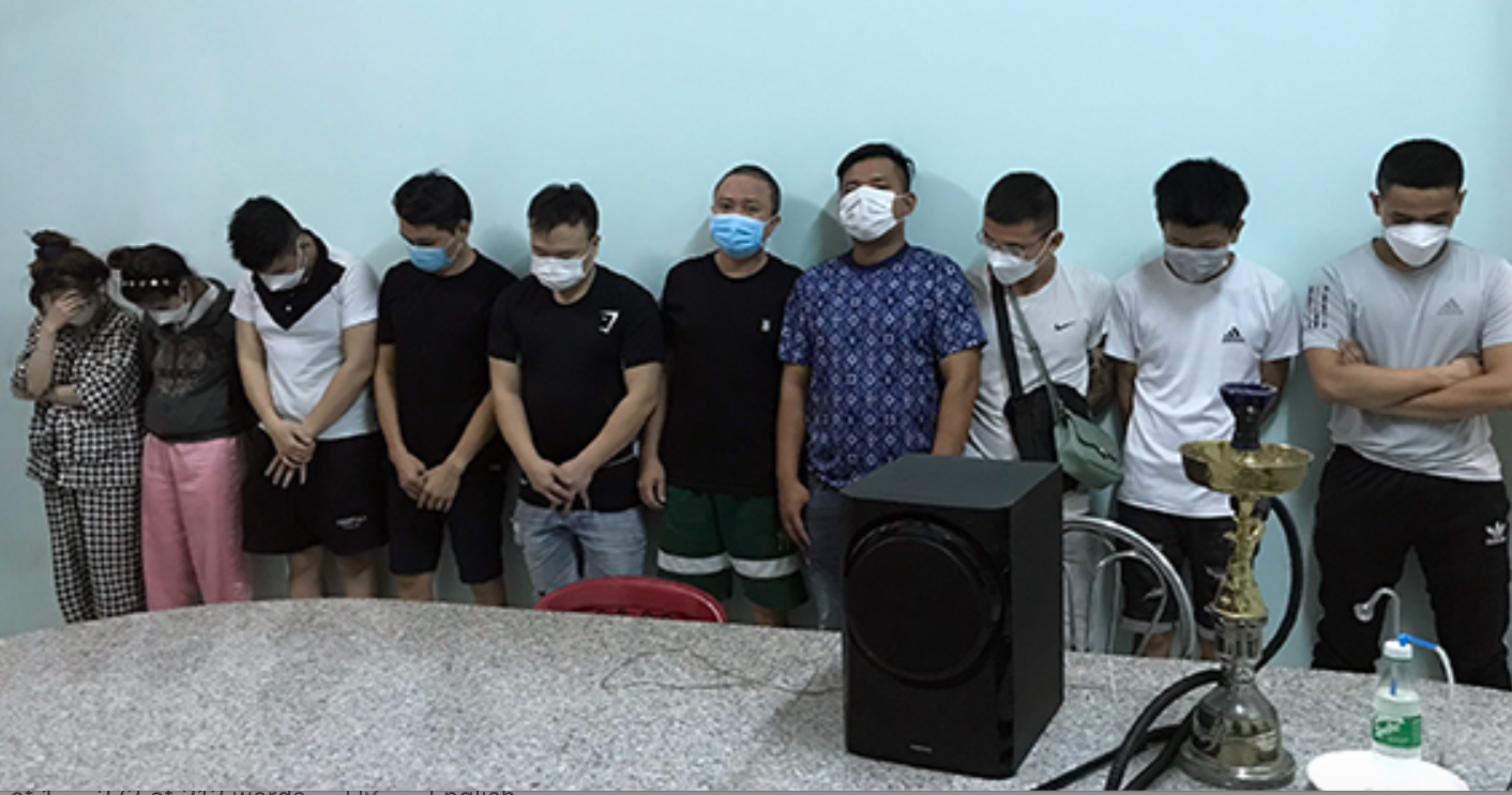 Tụ tập chơi ma túy, 10 đối tượng bị đề xuất phạt hơn 150 triệu - Ảnh 1.