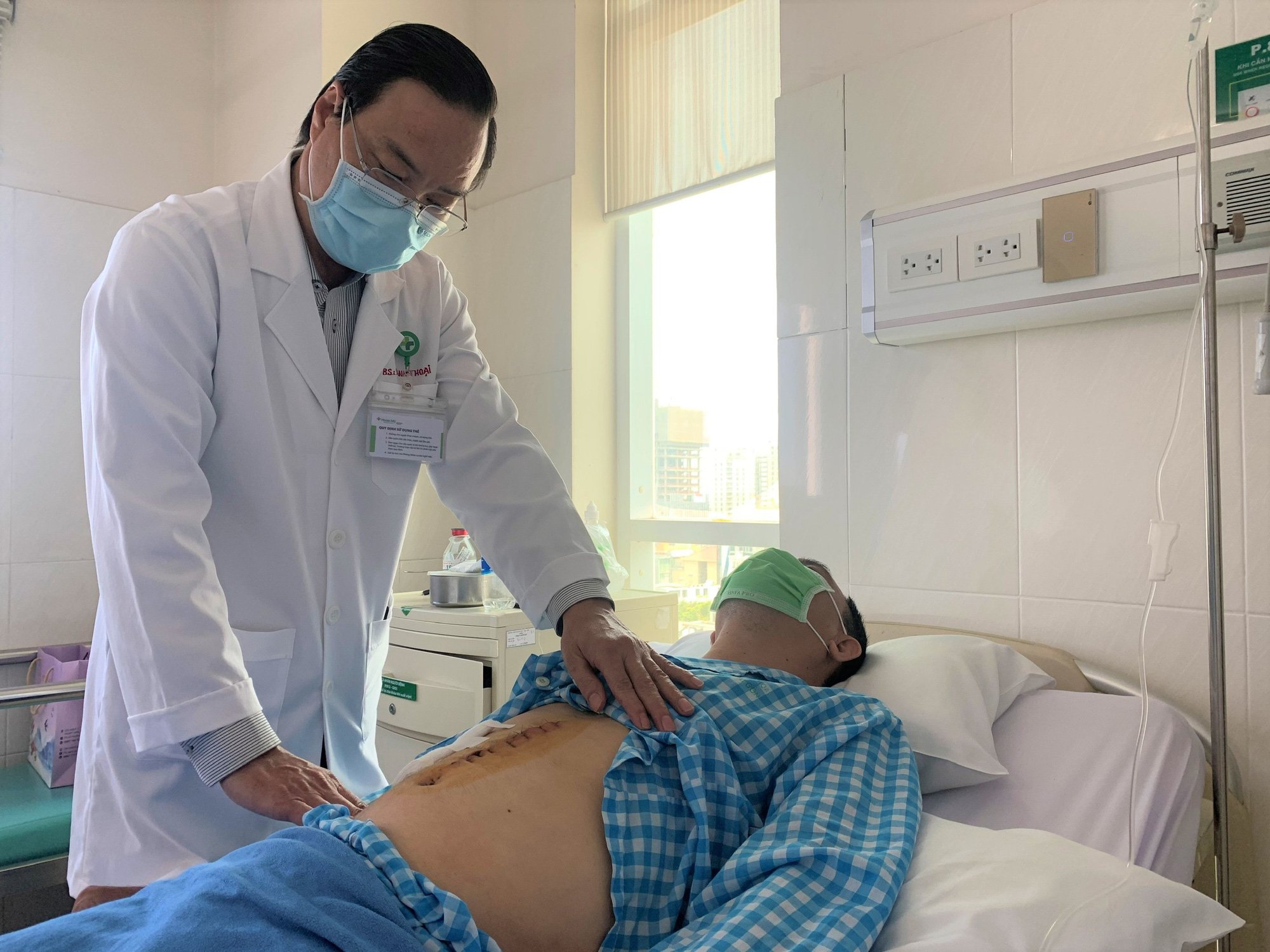Chỉ đau nhói bụng, không ngờ mắc bệnh hiếm gặp - Ảnh 1.