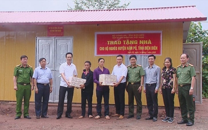 Điện Biên: Phấn đấu để hơn 1.000 hộ dân nghèo huyện Điện Biên Đông có nhà ở mới trước tết - Ảnh 3. Điện Biên: Phấn đấu để hơn 1.000 hộ dân nghèo huyện Điện Biên Đông có nhà ở mới trước tết - Ảnh 3.