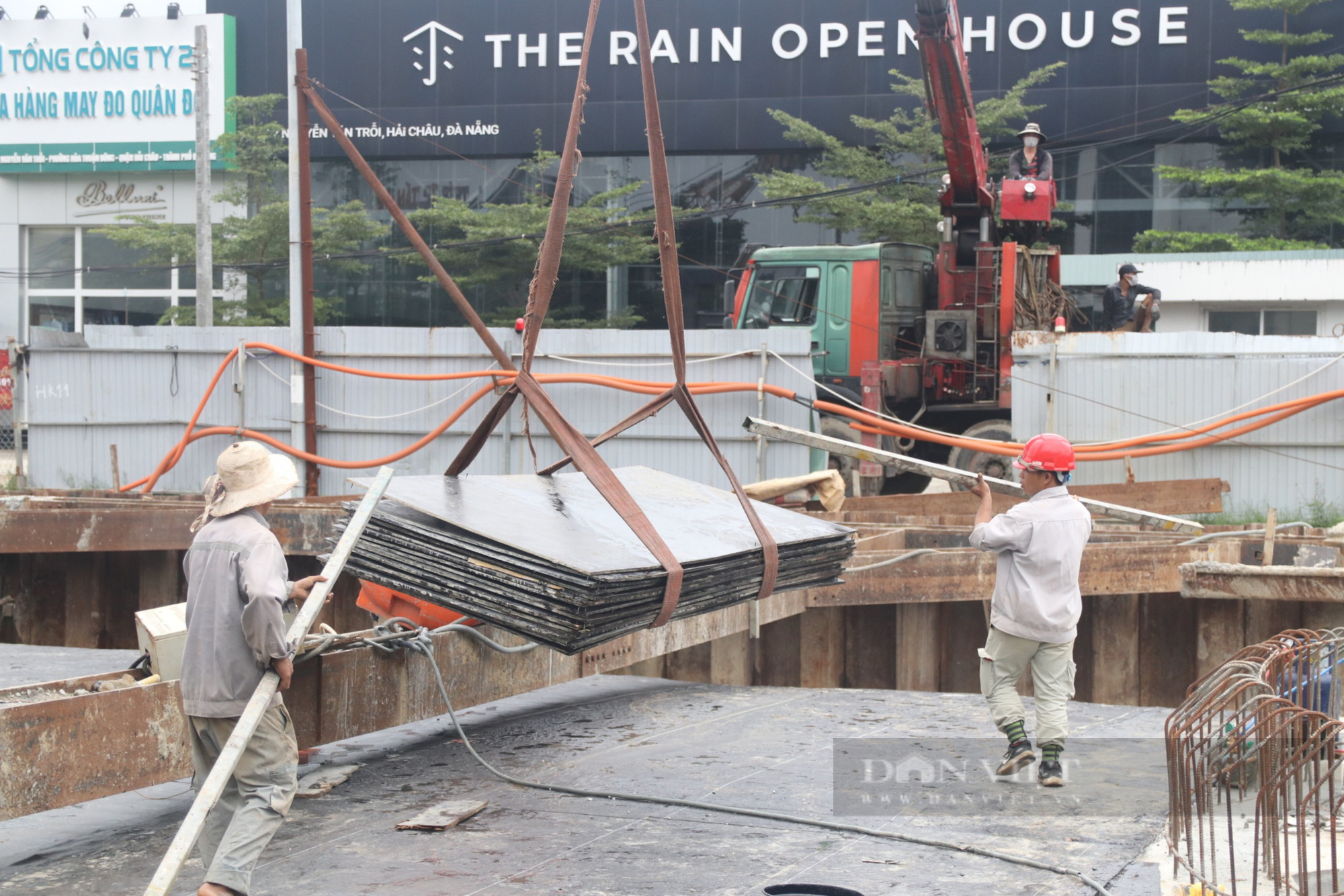Thi công 3 ca, gấp rút đẩy nhanh tiến độ dự án trăm tỷ tại Đà Nẵng  - Ảnh 3.