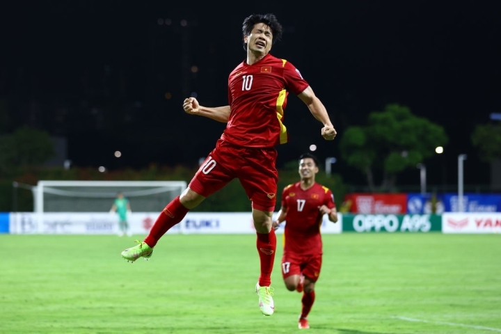 Clip: Tiến Linh, Công Phượng và Quang Hải đọ siêu phẩm ở AFF Cup 2020 - Ảnh 1.