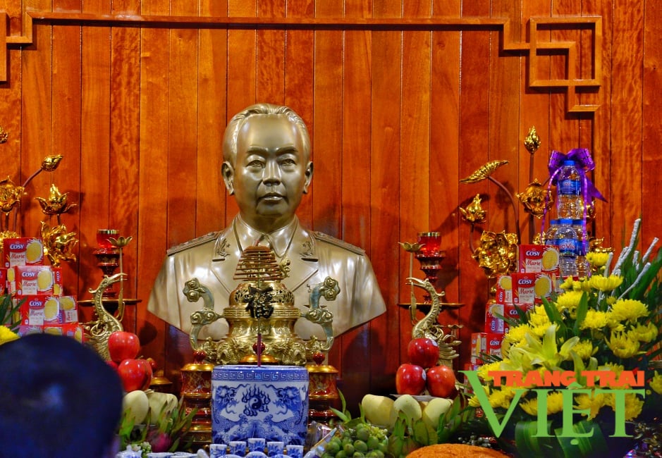 Điện Biên: Tổ chức an vị Tượng thờ Đại tướng Võ Nguyên Giáp tại Mường Phăng - Ảnh 3. Điện Biên: Tổ chức an vị Tượng thờ Đại tướng Võ Nguyên Giáp tại Mường Phăng - Ảnh 3.