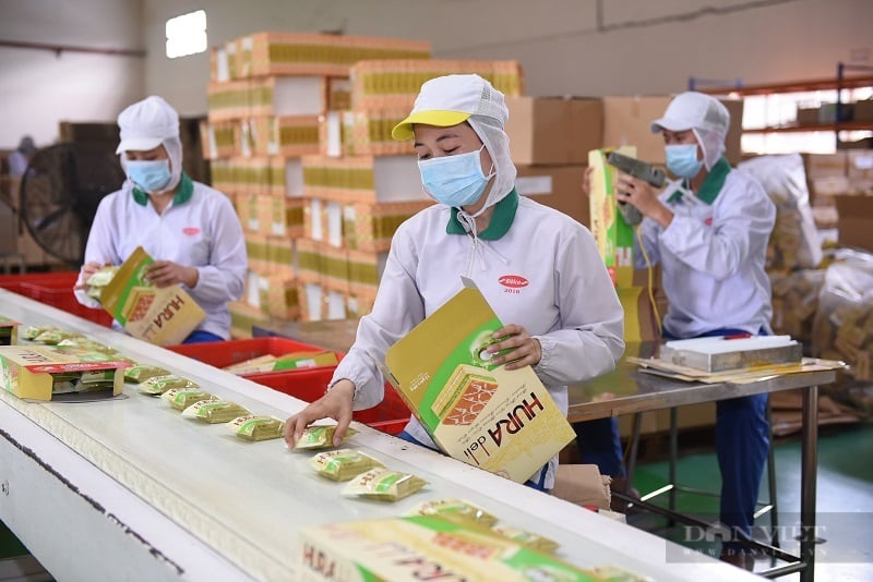 Doanh nghiệp vào mùa hàng tết, vẫn phải “ngó trước ngó sau” vì sức mua còn yếu - Ảnh 1.