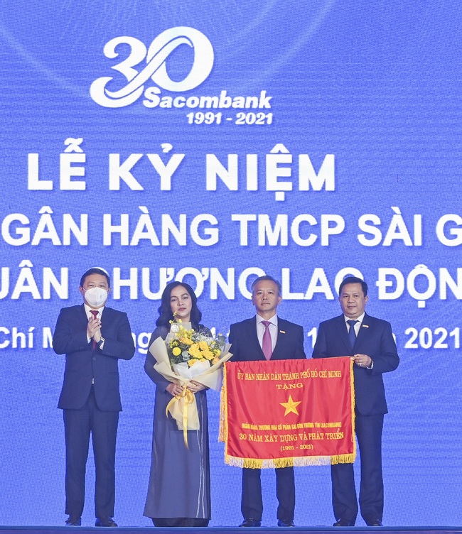 SACOMBANK đón nhận Huân chương Lao động hạng nhì vào dịp kỷ niệm 30 năm thành lập  - Ảnh 3.