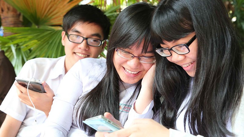Vĩnh Phúc thông báo cho học sinh có thể thi học kỳ 2 bằng vấn đáp qua điện thoại - Ảnh 1.