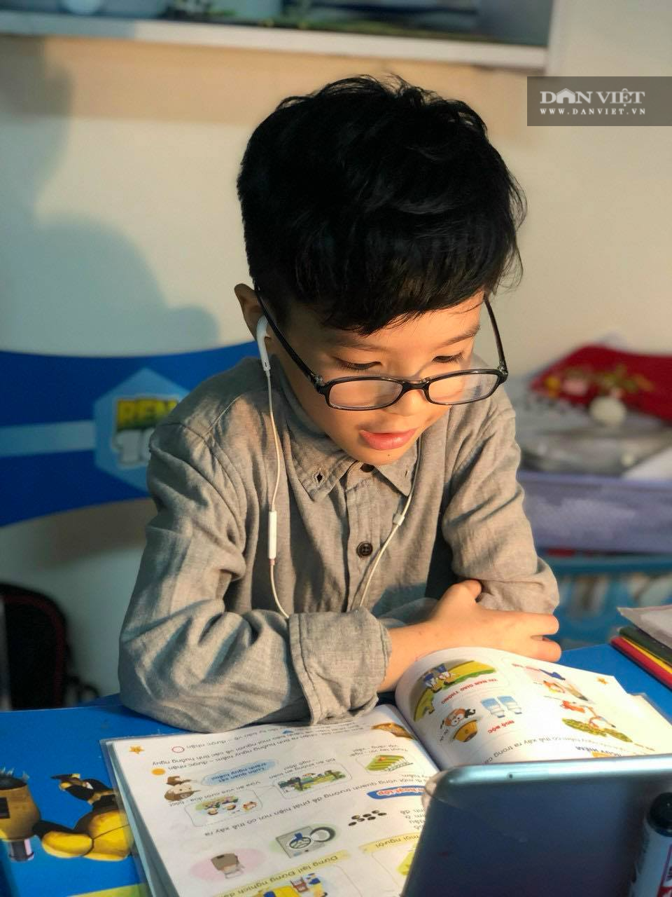 Hà Nội cho nghỉ hè rồi quay lại thi học kỳ 2, phụ huynh &quot;mừng nhiều, lo cũng lắm&quot; - Ảnh 2.