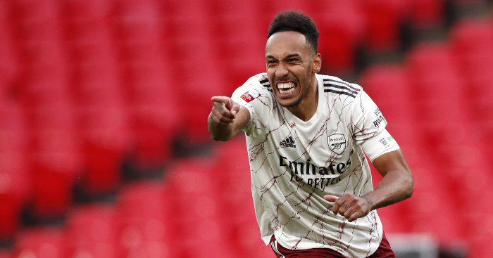 Aubameyang muốn số áo của Ozil.