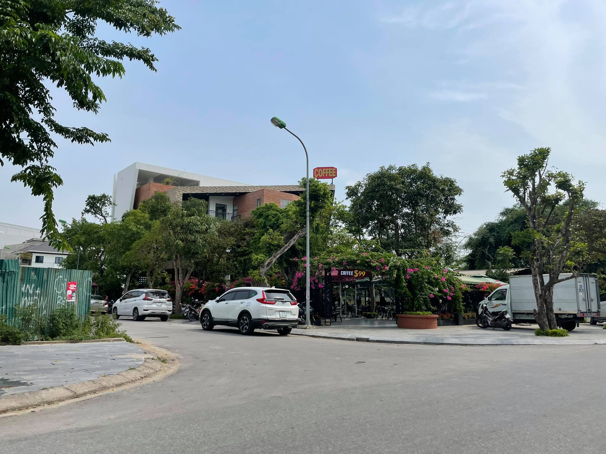 Nghệ An: Xây dựng quán cafe S99 trái phép, chủ nhà bất hợp tác   - Ảnh 1.