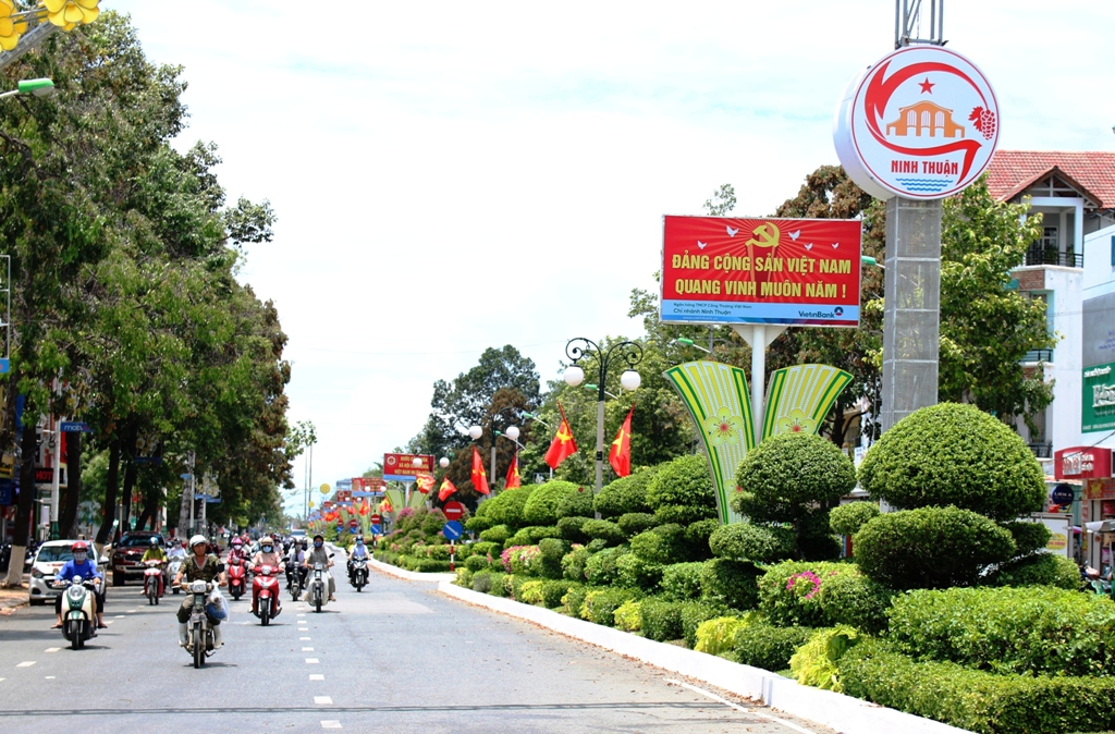 Ninh Thuận: Xứ nắng Phan Rang rực rỡ chờ ngày hội lớn - Ảnh 1.