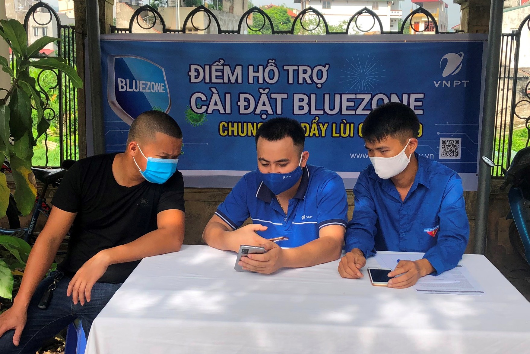 Bluezone - Công cụ đắc lực giúp ngăn chặn Covid-19 - Ảnh 4.