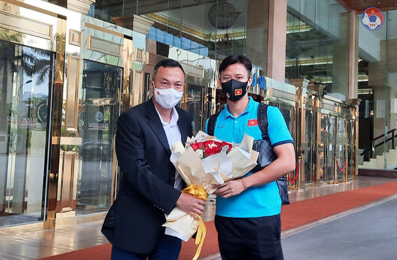 ĐT Việt Nam mang hơn 1 tấn hành lý sang UAE  - Ảnh 2.