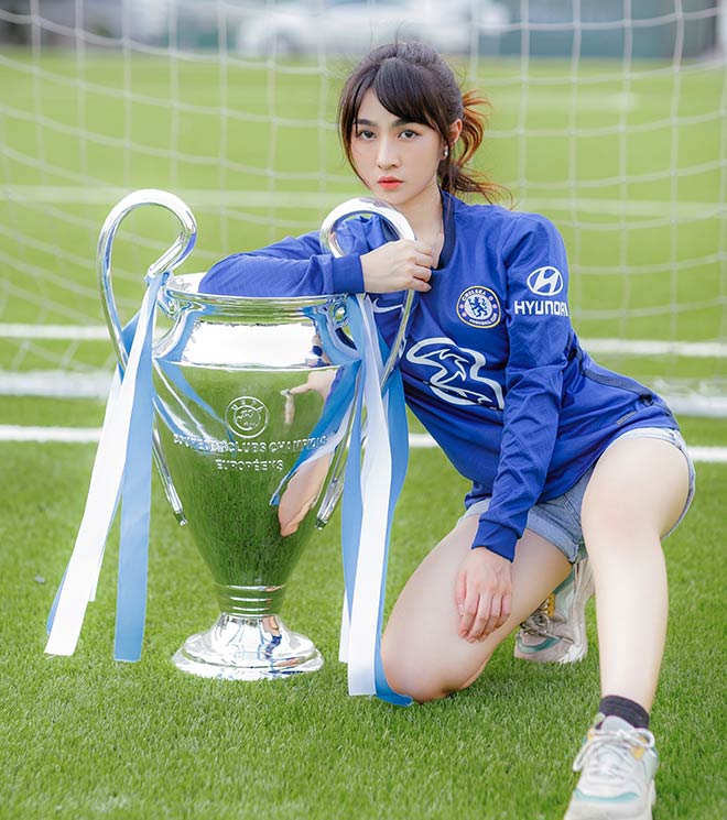 Hotgirl cuồng Chelsea hứa tung ảnh &quot;nóng&quot; - Ảnh 7.