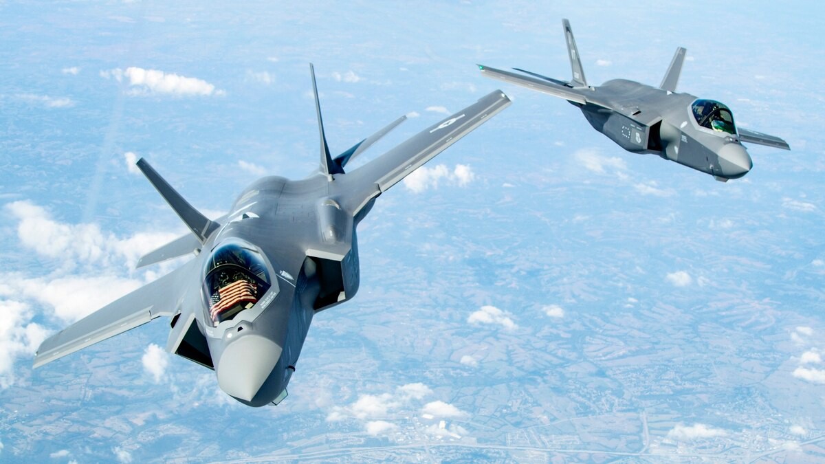 Điều gì xảy ra khi F-35 Mỹ và J-10 Trung Quốc xông vào hỗn chiến? - Ảnh 16.
