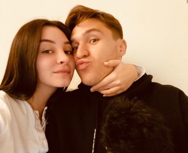 Dàn WAGs xinh đẹp của ĐT Italia: Bồ Verratti siêu ngầu - Ảnh 6.