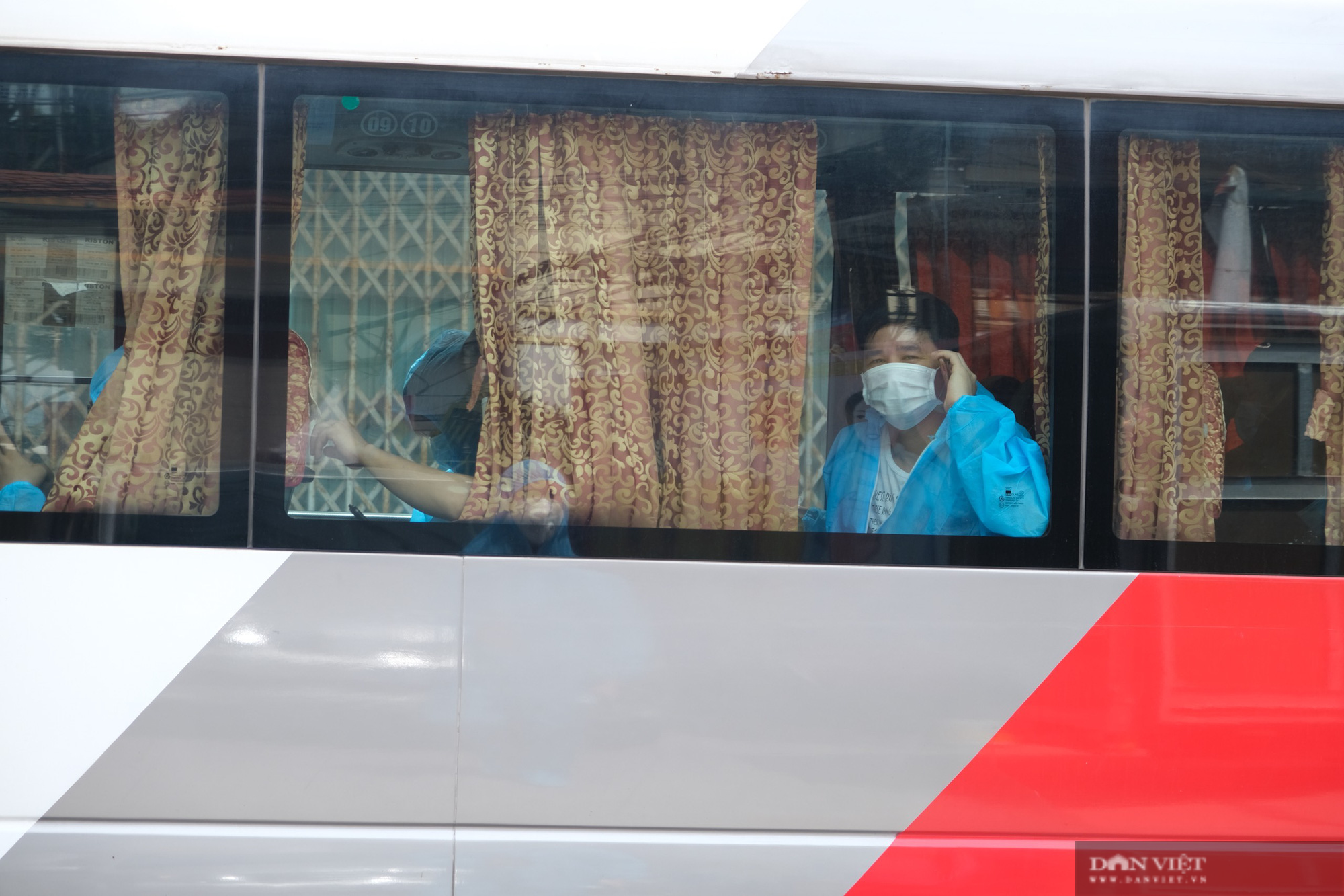 Ảnh: Lạng Sơn đón 1.062 công nhân từ tâm dịch Bắc Giang về địa phương - Ảnh 10.