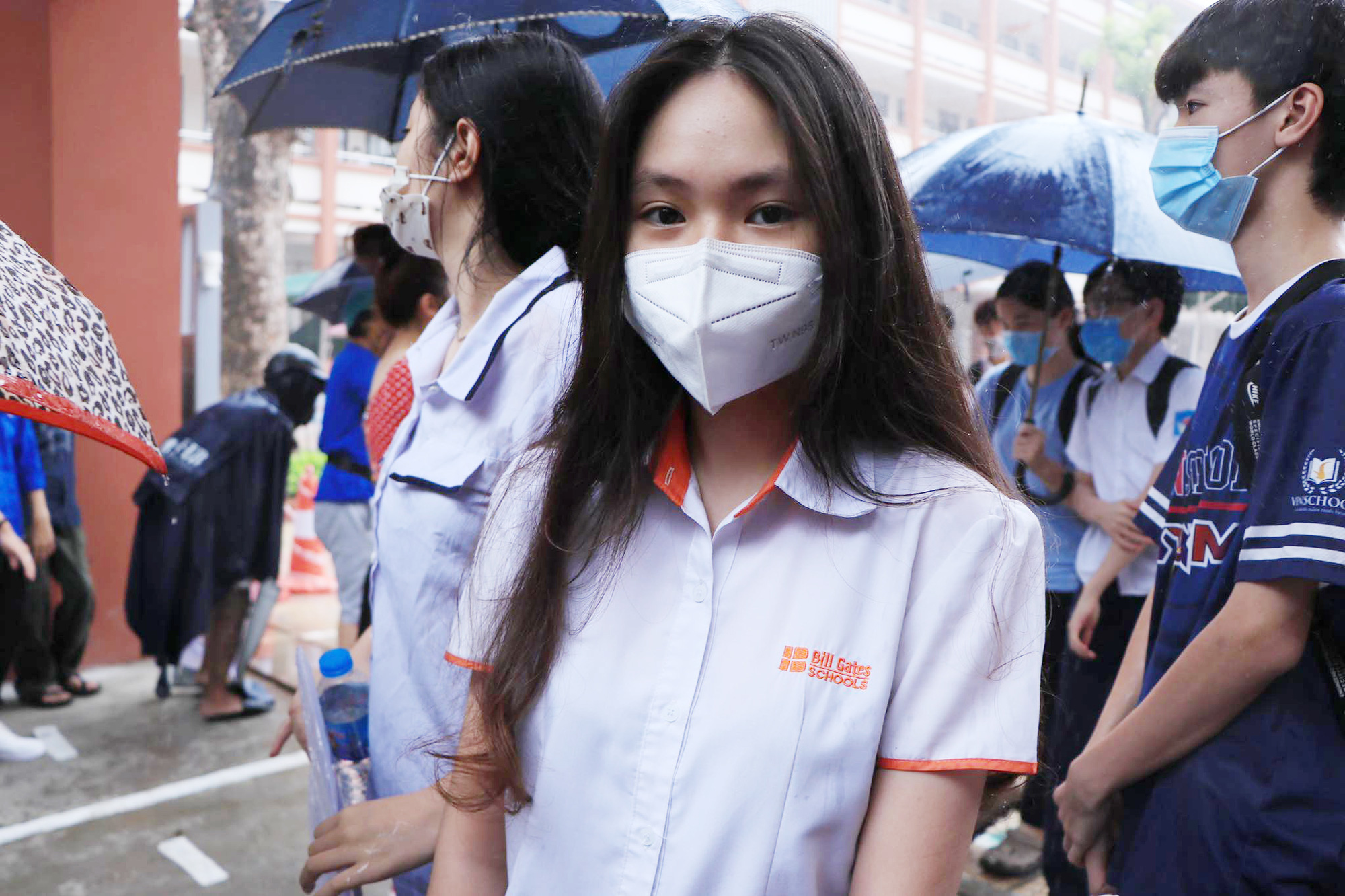 Thêm 9 thí sinh vắng mặt trong ngày thứ 2 thi vào lớp 10, lý do là gì? - Ảnh 1.