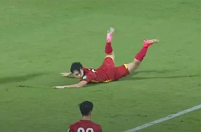 Chỉ trích Văn Toàn vì quả penalty, Malaysia đã thua Việt Nam toàn diện - Ảnh 1.