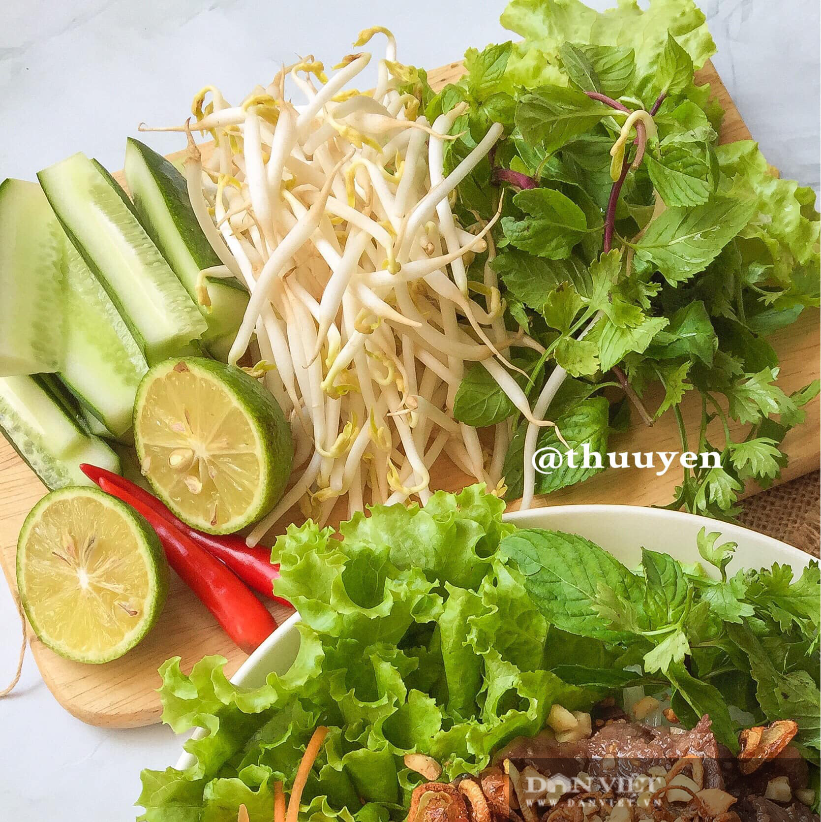 Cuối tuần đổi món với bún bò xào Nam Bộ - Ảnh 1.