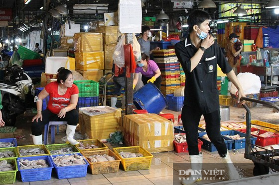 TP.HCM: Phát hiện trường hợp dương tính SARS-CoV-2 tại chợ đầu mối Bình Điền - Ảnh 3.