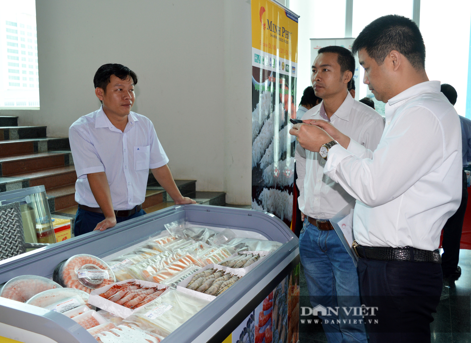 Cà Mau: Xuất khẩu tôm vẫn tăng dù ảnh hưởng dịch Covid-19 - Ảnh 4.
