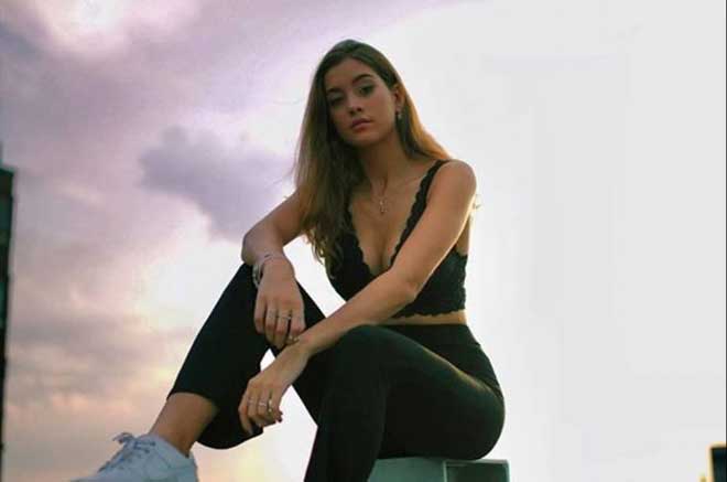 Nàng thơ sexy của Havertz cổ vũ ĐT Đức trước đại chiến với Anh - Ảnh 3.